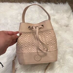 Tory Burch ‘Marion’ small bucket bag purse